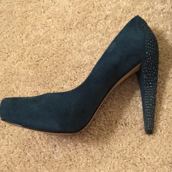 💙 Blue Suede pumps from Nine West 💙 - Picture 7 of 8